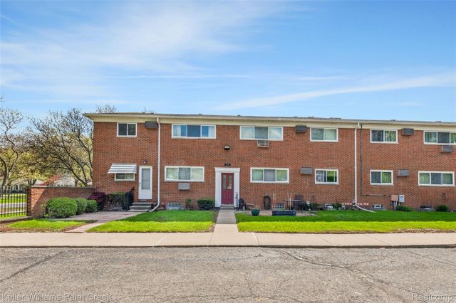 19839 Arthur 246, Harper Woods, MI 48225