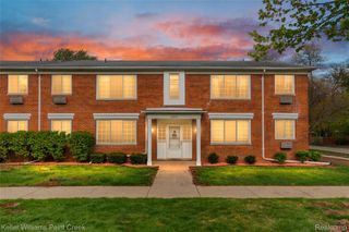 19839 Arthur 246, Harper Woods, MI 48225