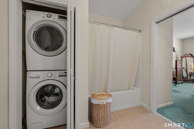 2590 Gold Star Highway 311, Groton, CT 06355