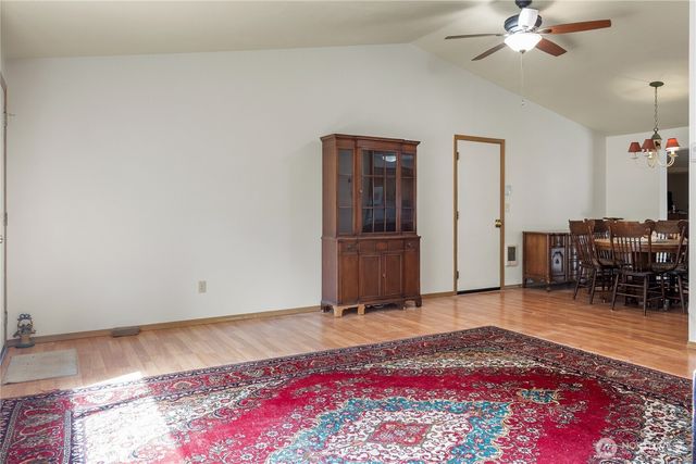 70 E Sycamore Place, Shelton, WA 98584