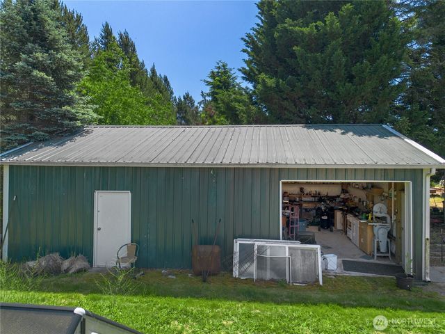 70 E Sycamore Place, Shelton, WA 98584