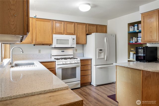 70 E Sycamore Place, Shelton, WA 98584