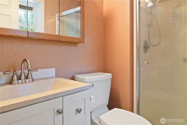 70 E Sycamore Place, Shelton, WA 98584