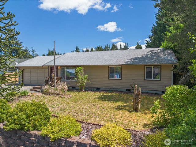 70 E Sycamore Place, Shelton, WA 98584