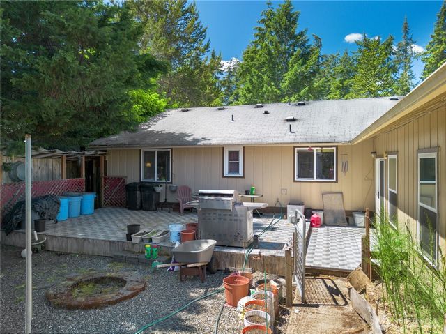 70 E Sycamore Place, Shelton, WA 98584