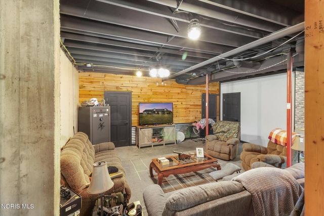 2239 County Road F, Edon, OH 43518