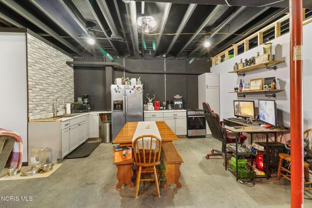 2239 County Road F, Edon, OH 43518