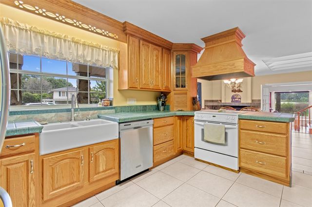 36740 SHORE DRIVE, Dade City, FL 33525