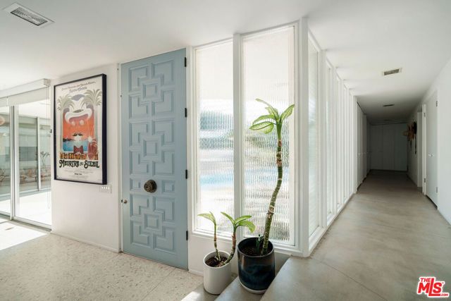 4575 Dundee Drive, Los Angeles, CA 90027
