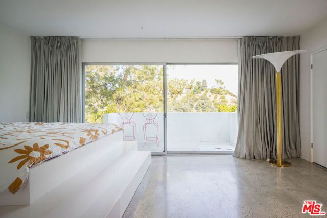 4575 Dundee Drive, Los Angeles, CA 90027