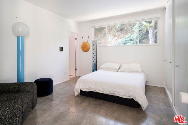 4575 Dundee Drive, Los Angeles, CA 90027