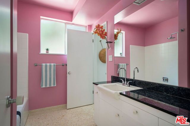 4575 Dundee Drive, Los Angeles, CA 90027