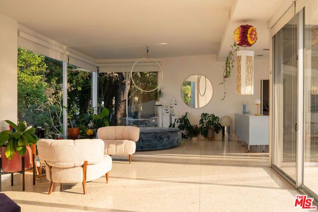 4575 Dundee Drive, Los Angeles, CA 90027