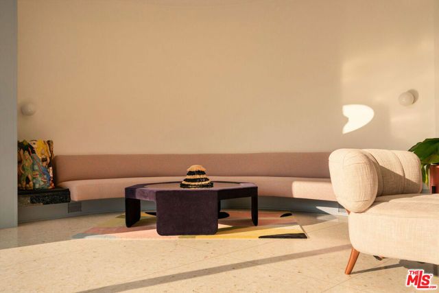4575 Dundee Drive, Los Angeles, CA 90027