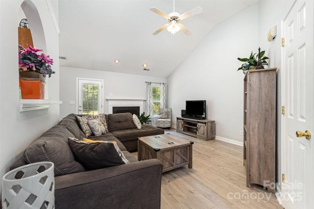 3619 Dashiel Drive, Charlotte, NC 28262