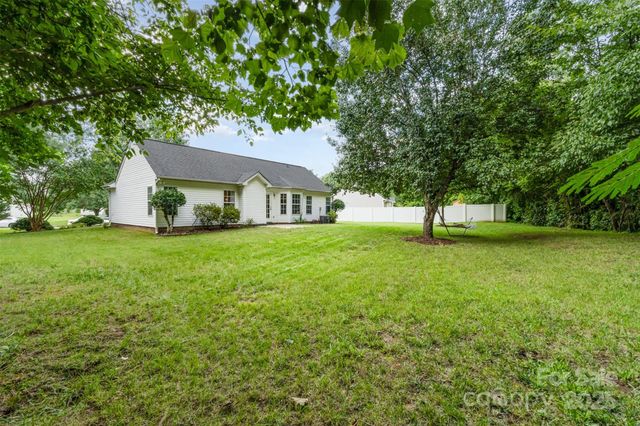 3619 Dashiel Drive, Charlotte, NC 28262