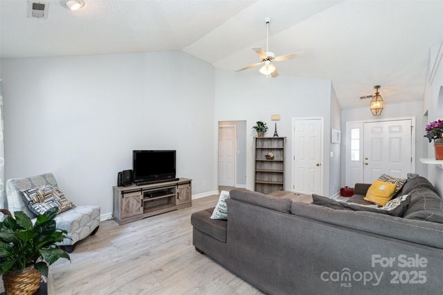 3619 Dashiel Drive, Charlotte, NC 28262