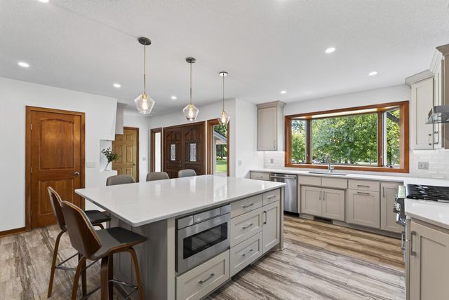 12510 Overlook Road, Dayton, MN 55327