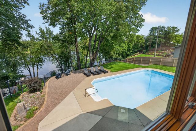 12510 Overlook Road, Dayton, MN 55327