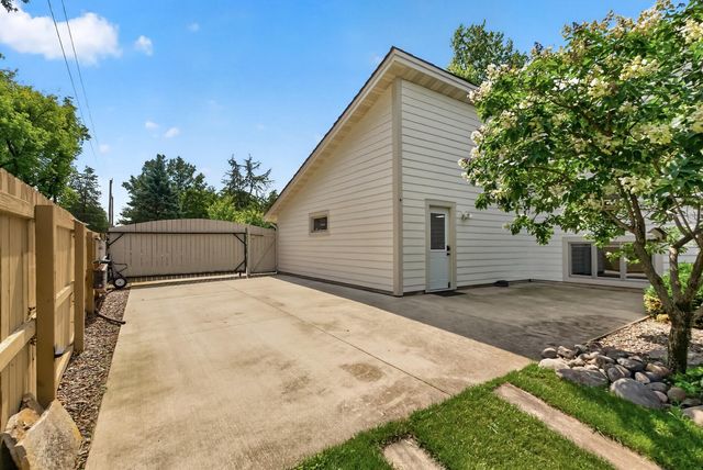 12510 Overlook Road, Dayton, MN 55327