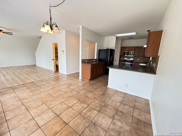 10730 Impala, San Antonio, TX 78245