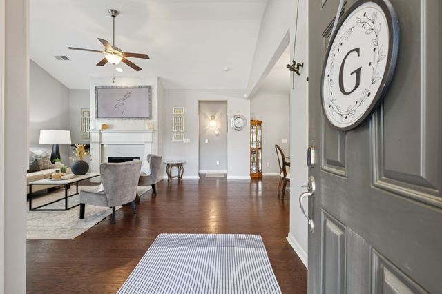 2462 Bridgeway St, Murfreesboro, TN 37128