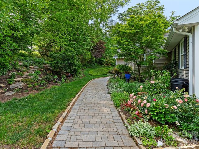 15 Baird Alley, Asheville, NC 28804
