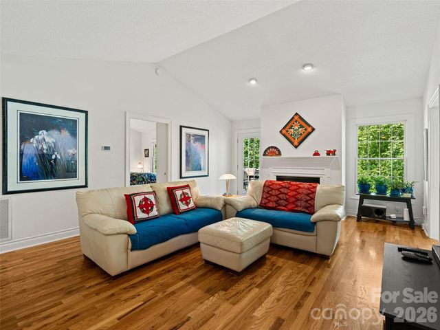 15 Baird Alley, Asheville, NC 28804