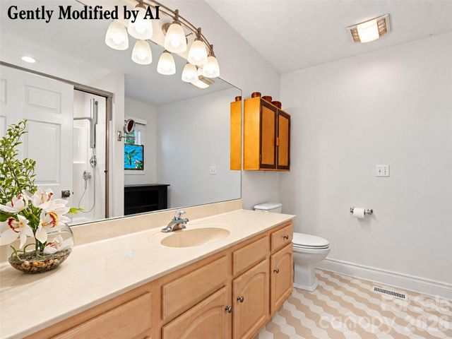 15 Baird Alley, Asheville, NC 28804