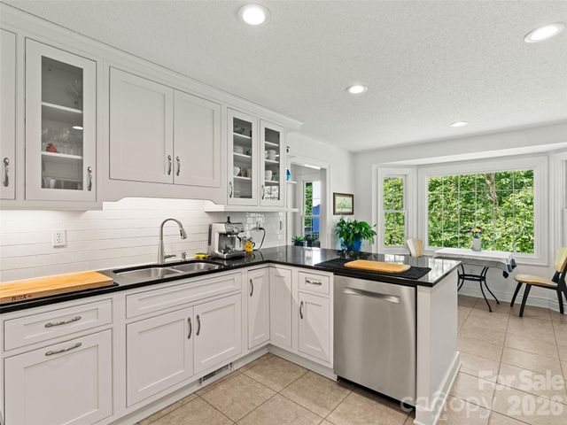 15 Baird Alley, Asheville, NC 28804