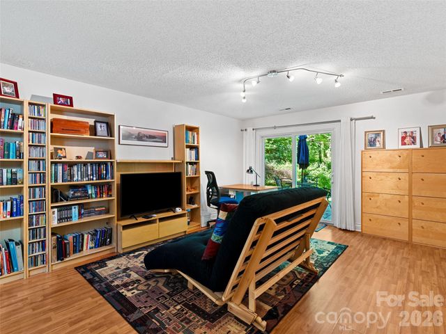 15 Baird Alley, Asheville, NC 28804
