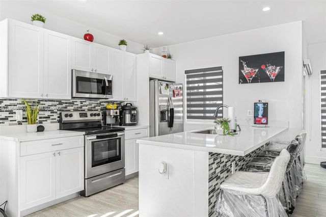 15961 SW 307th Ter 0, Homestead, FL 33033