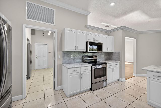 5649 Sea Biscuit Road, Palm Beach Gardens, FL 33418