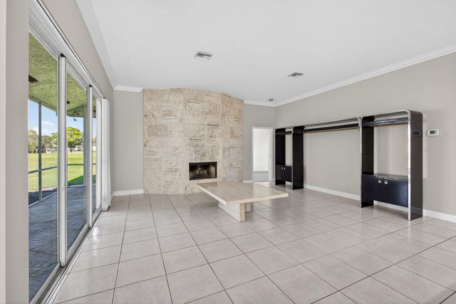 5649 Sea Biscuit Road, Palm Beach Gardens, FL 33418