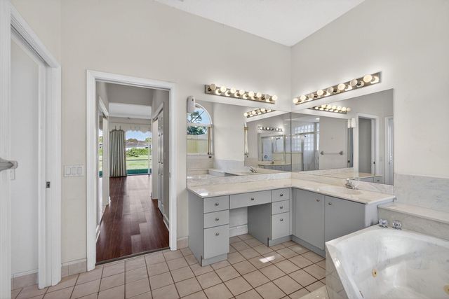 5649 Sea Biscuit Road, Palm Beach Gardens, FL 33418