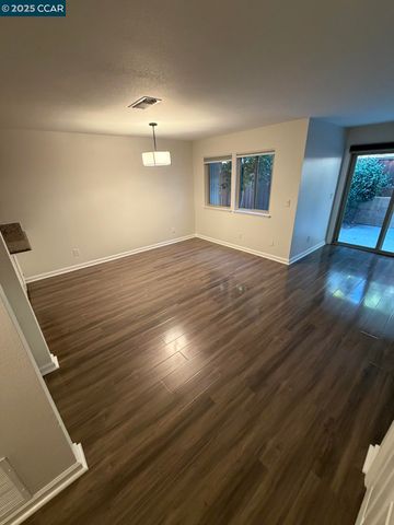 105 Via Cabrera Ln, Martinez, CA 94553