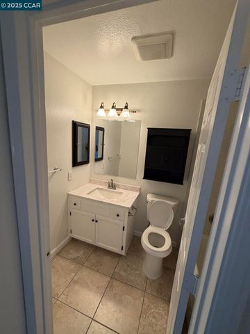 105 Via Cabrera Ln, Martinez, CA 94553