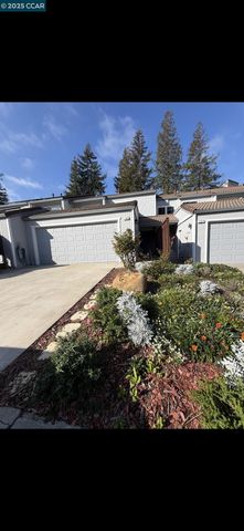 105 Via Cabrera Ln, Martinez, CA 94553