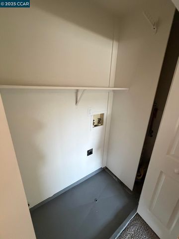 105 Via Cabrera Ln, Martinez, CA 94553