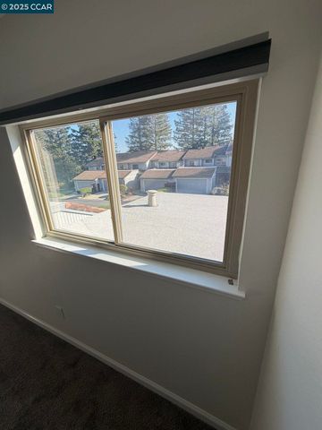 105 Via Cabrera Ln, Martinez, CA 94553