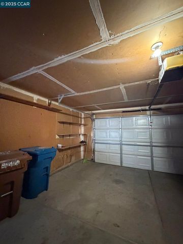 105 Via Cabrera Ln, Martinez, CA 94553