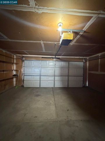 105 Via Cabrera Ln, Martinez, CA 94553