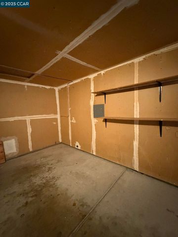 105 Via Cabrera Ln, Martinez, CA 94553