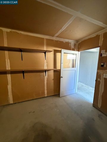 105 Via Cabrera Ln, Martinez, CA 94553