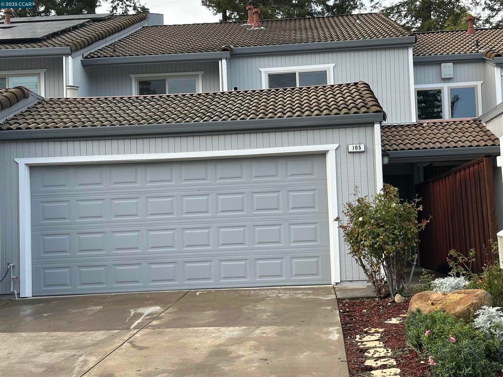 105 Via Cabrera Ln, Martinez, CA 94553