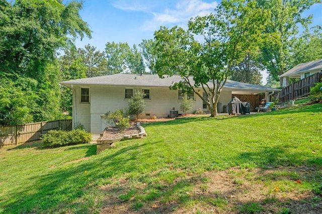 31 W Belle Isle Road, Sandy Springs, GA 30342