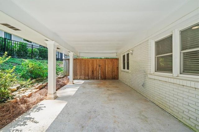 31 W Belle Isle Road, Sandy Springs, GA 30342