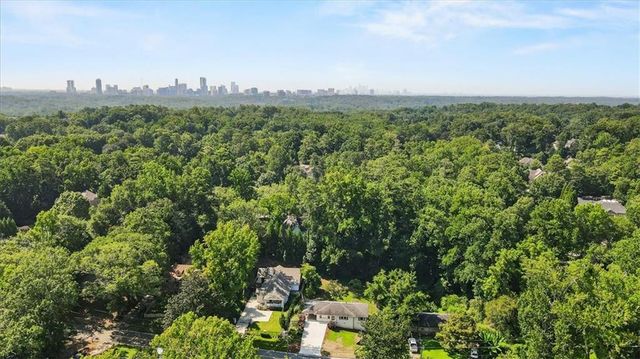 31 W Belle Isle Road, Sandy Springs, GA 30342