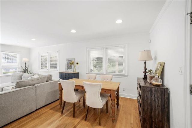 31 W Belle Isle Road, Sandy Springs, GA 30342