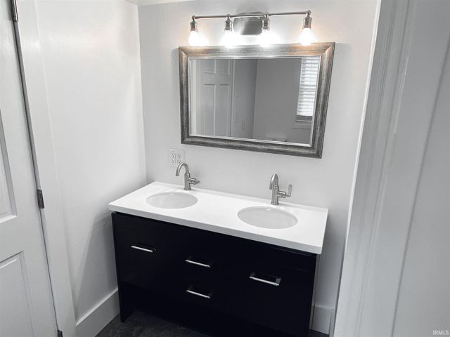 809 S Washington Street, Bloomington, IN 47401